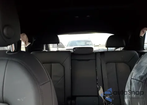 2025 Audi Q3 Premium S Line 45 z USA, uszkodzony, nr VIN WA1DECF31S1062696